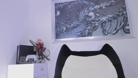 ELLE DANIELLE online show from June 6, 5:35 am