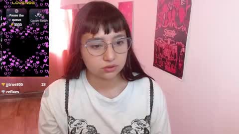 Snapshot of emitaa17228 chatting on March 12, 8:41 pm emma online show from March 12, 8:41 pm