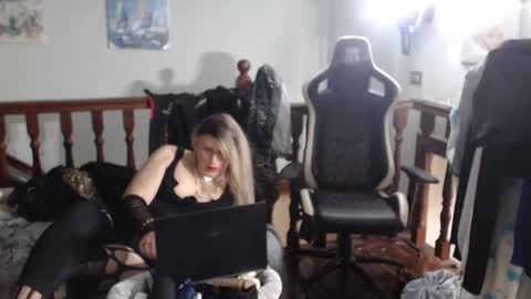 emma online show from March 10, 6:05 am