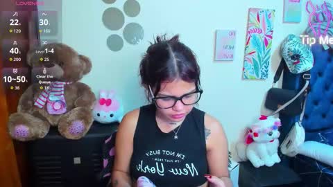 emma_boo_ online show from February 3, 2:21 pm
