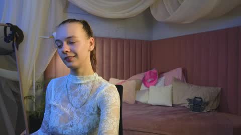 emma_chaser online show from April 9, 6:19 am