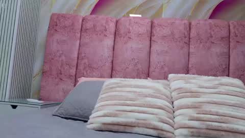 Emma online show from April 9, 3:10 am