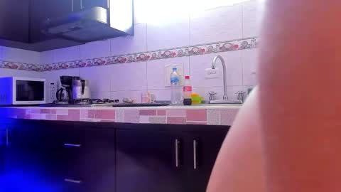 Emma online show from October 5, 3:08 pm