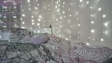 emma_just online show from January 14, 5:21 pm