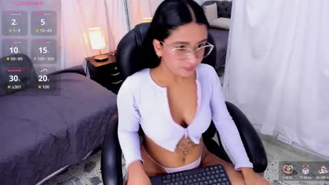 emma_morrison online show from October 2, 2:21 am