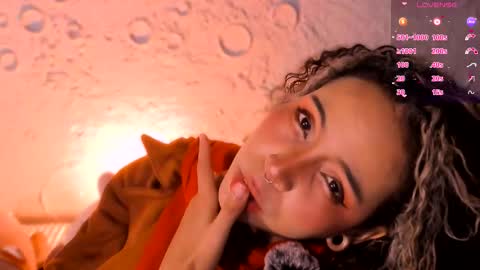     online show from March 3, 10:33 am