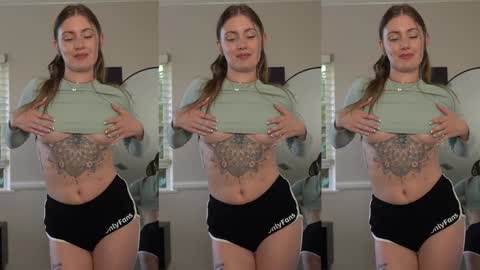 Emma Ruby online show from February 7, 6:11 pm