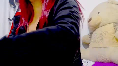 emma_saenzz online show from April 6, 4:21 am