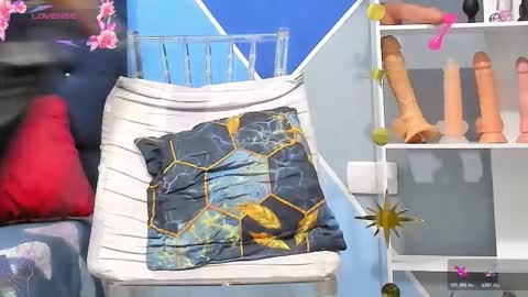 Emma Ucros online show from November 6, 10:24 pm