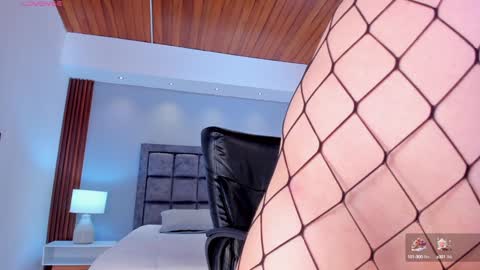 Snapshot of emmaa_robertts chatting on December 19, 2:24 pm Emma  Everyday From 0530 to 1430 Col Time online show from December 19, 2:24 pm
