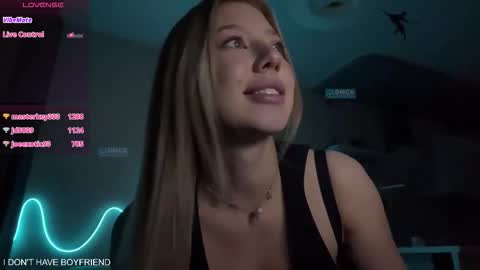 emmaandjake online show from November 27, 3:20 pm