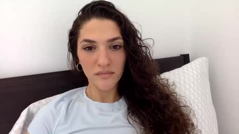 Emma online show from February 17, 6:28 pm