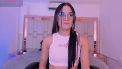 Emma online show from November 4, 11:33 am