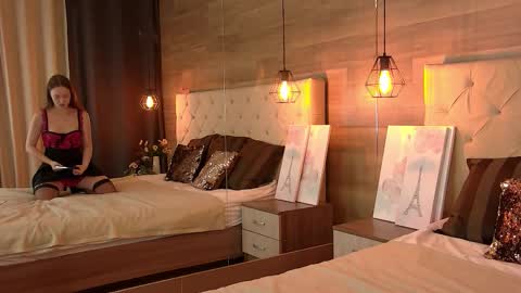 EmmaCamm online show from October 21, 9:58 am