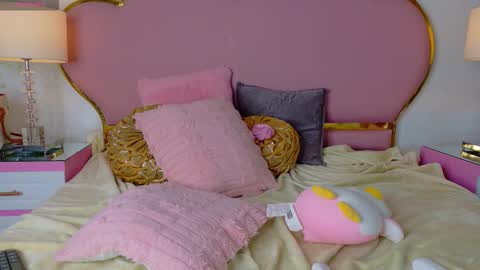 Welcome Im yosein  Your love is my passion activate it with your tips and enjoy with me online show from November 7, 10:12 pm