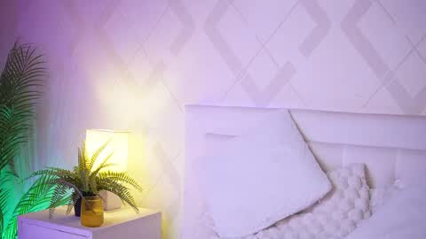  Emma  online show from March 18, 7:31 pm