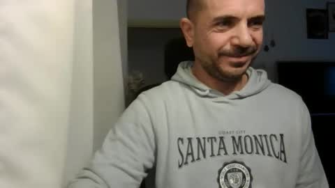 Ariel online show from December 20, 5:58 am