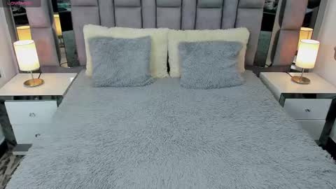 EMMA HILL online show from March 12, 7:25 pm