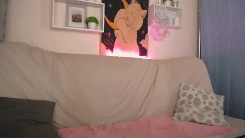 Emma online show from January 27, 12:05 pm