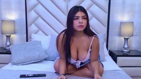 Emma Lee online show from February 14, 3:04 pm