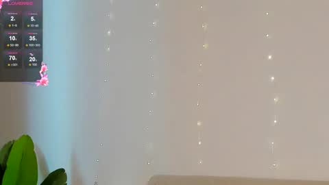 emmanuelleee online show from March 25, 9:27 am