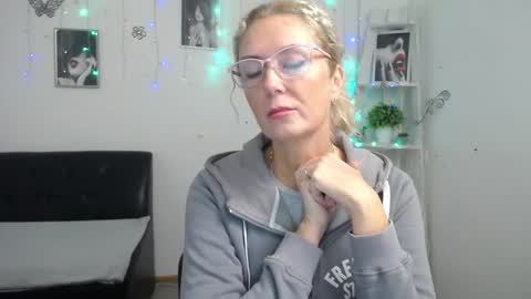 Emma online show from October 12, 5:11 am