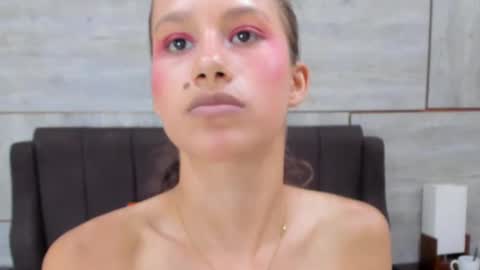 Emmapetty online show from October 2, 11:25 pm