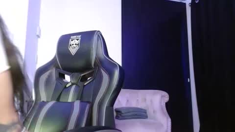 Emma Rose B. online show from March 8, 11:31 pm