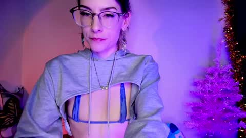 RH-NEGATIVE GREEN-EYED BAELIEN online show from January 4, 5:26 pm