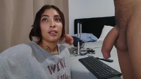 emmi_11 online show from February 24, 12:57 am