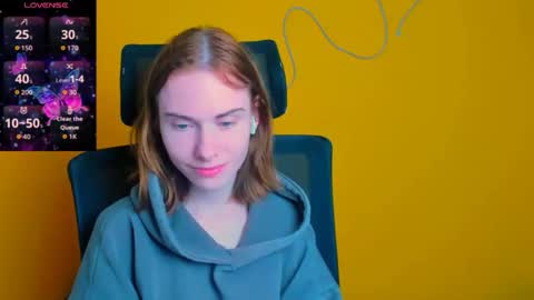 Emmi online show from April 1, 1:41 pm