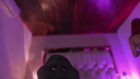    online show from March 26, 11:37 am