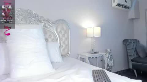 Emmily online show from January 10, 6:35 pm