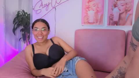 Emmy and Luna  online show from January 18, 4:16 pm