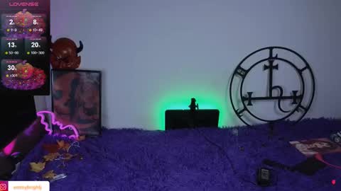 Snapshot of emmybrightj_ chatting on October 25, 9:52 am Emmy Bright     50  online show from October 25, 9:52 am