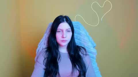 Emma online show from November 19, 6:50 pm