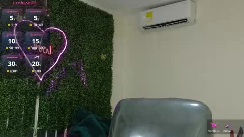 Emy online show from March 7, 4:29 pm