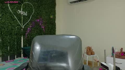 Emy online show from March 6, 4:28 pm