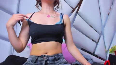 emy_latin online show from October 2, 9:13 pm