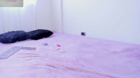 Im Emily would you like to help me reach 100  online show from June 27, 6:47 pm