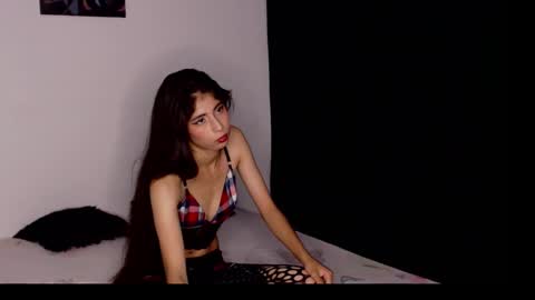 Emilly 3 Show schedule Monday to Saturday 610  Colombia time. Im free on Sundays online show from December 19, 12:06 am