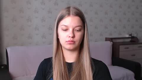 EmySway online show from November 10, 7:33 am