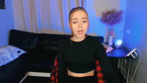 enchanted_bella online show from January 13, 2:14 pm