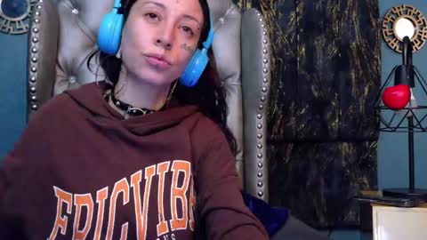 EnchantressQueen online show from April 20, 12:19 pm