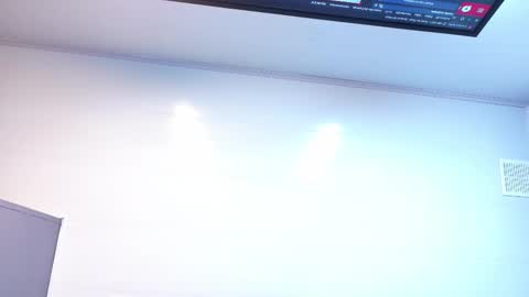 EnchantressQueen online show from December 15, 6:59 pm