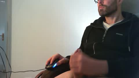 Snapshot of endearment115 chatting on December 5, 10:28 am endearment115 online show from December 5, 10:28 am