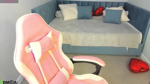 Ella  online show from February 15, 1:08 am