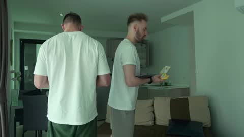 Johnny online show from February 8, 1:53 am