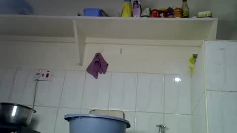 enkarxx online show from April 2, 1:35 am