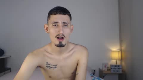Snapshot of enzo_1408 chatting on January 31, 2:15 am enzo 1408 online show from January 31, 2:15 am